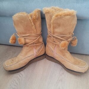 SPLASH Faux Fur Lined Winter/Rain PomPom Tie boots - Size 6